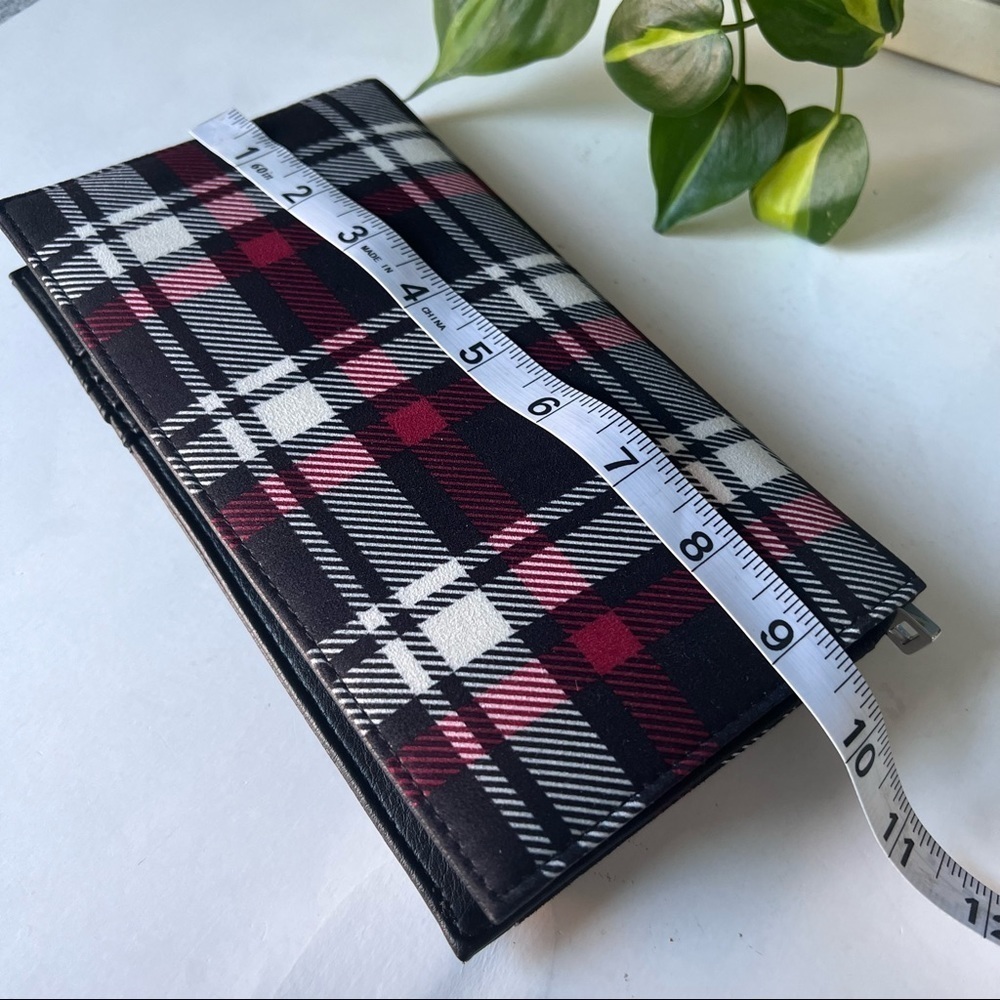 International Concepts Bifold Wallet - Picture 3 of 13